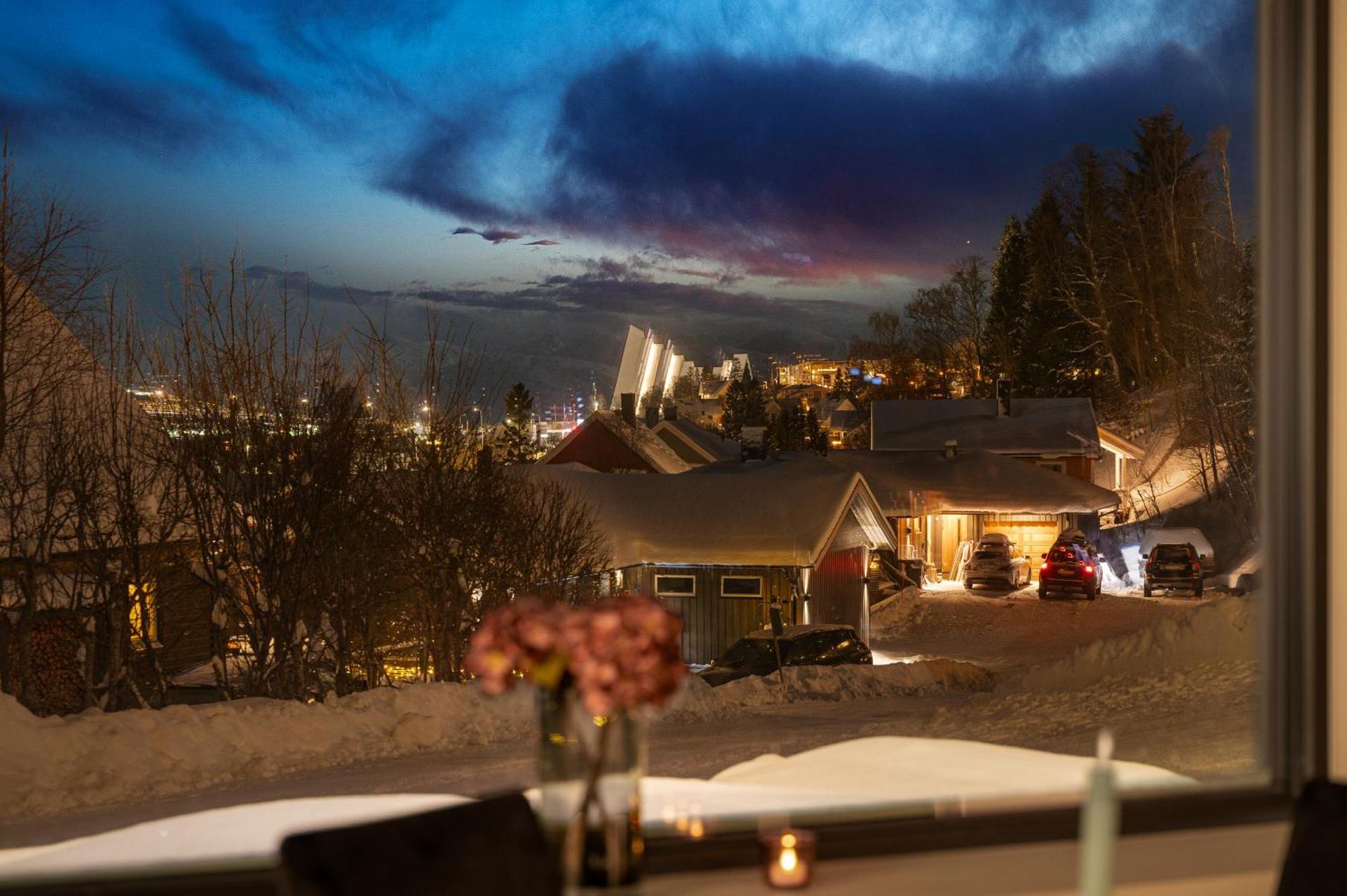 Arctic Homes - The View ทรอมโซ ภายนอก รูปภาพ